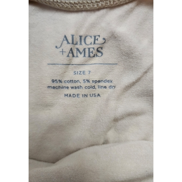 Alice and Ames shorts romper - Picture 4 of 4